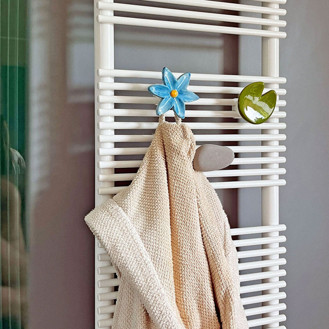 Set of hangers for radiators and towel warmers FUNNY 7