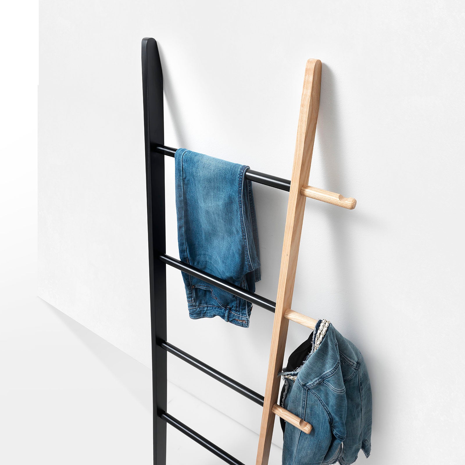 Scala porta asciugamani GONN nero – TFT Home Furniture