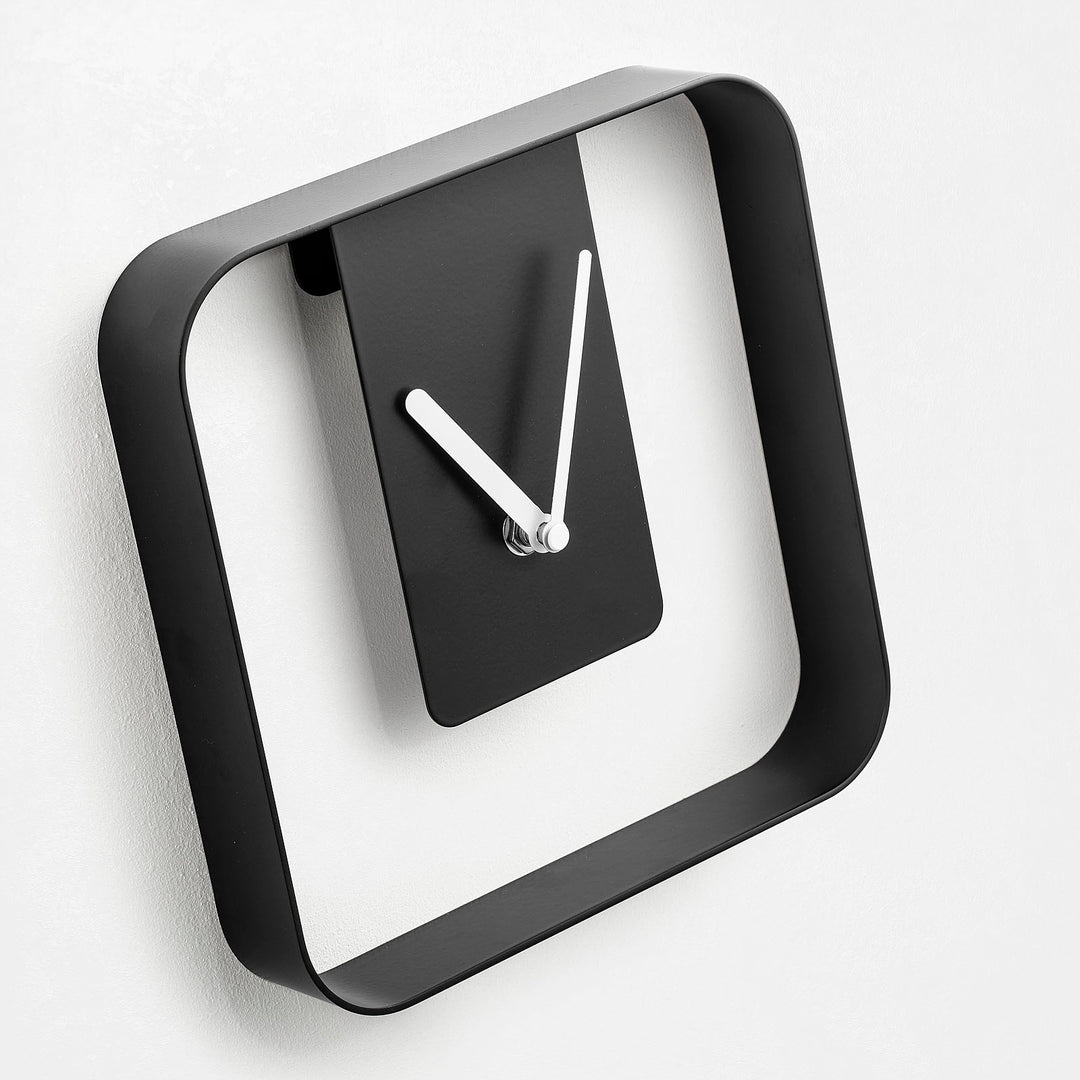 CHONE black table/wall clock