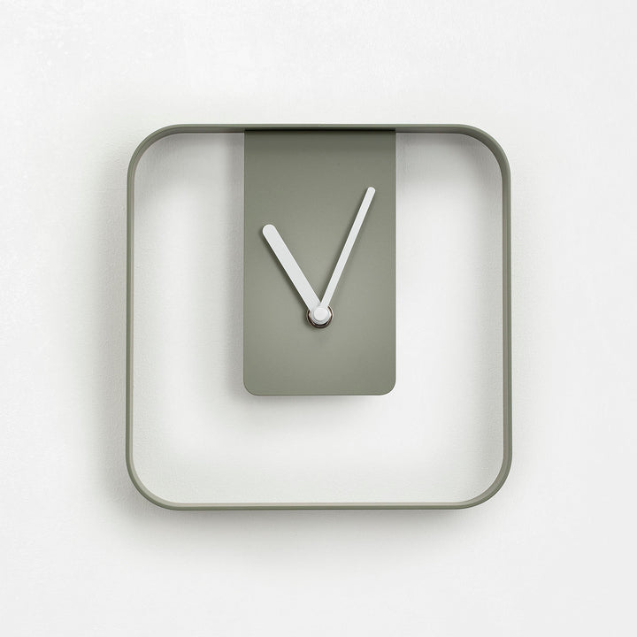 CHONE green table/wall clock