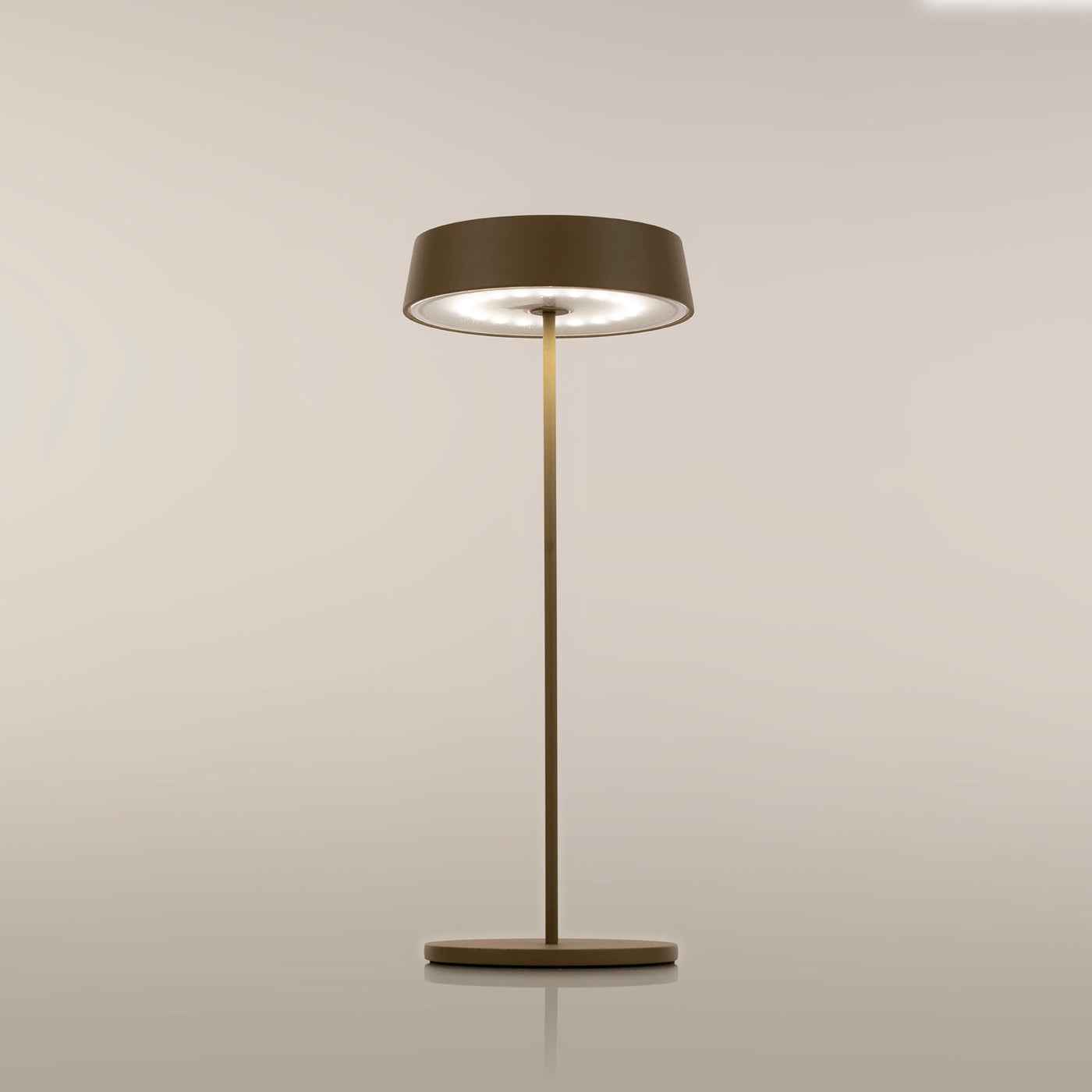 Gold BISTROT rechargeable table lamp